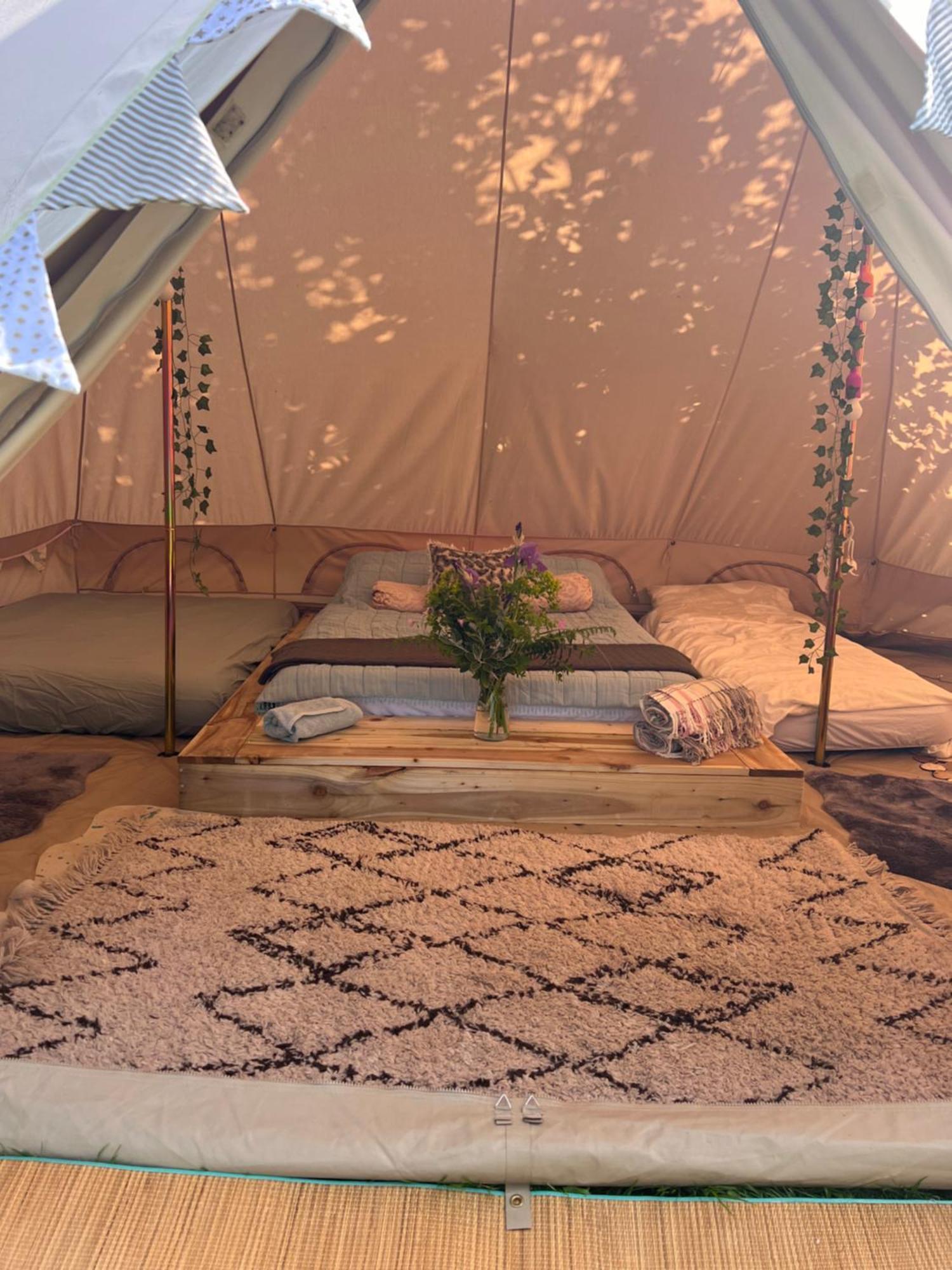 Bluebell Tent At Ballyward Croft Ardkeen Extérieur photo
